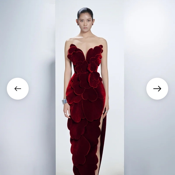 Cultmia Dresses & Skirts - Luxurious Velvet Strapless Maxi Dress